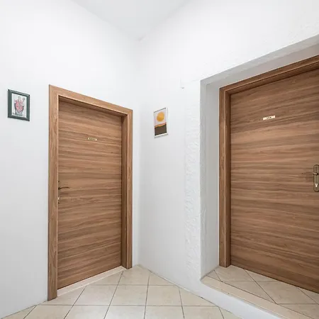 Two Oranges Appartement *