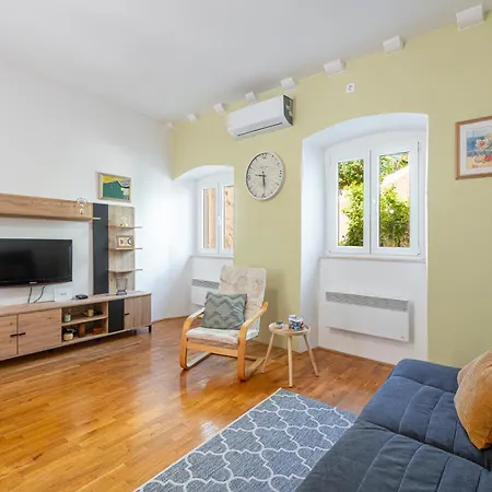 Two Oranges Dubrovnik