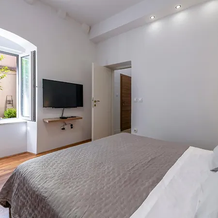 Two Oranges Dubrovnik