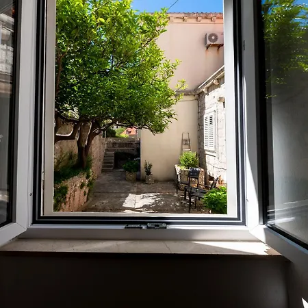 Apartmán Two Oranges