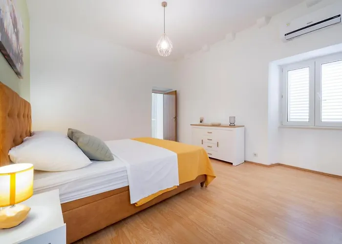 Two Oranges Dubrovnik