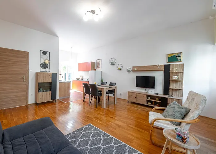 Apartment Two Oranges